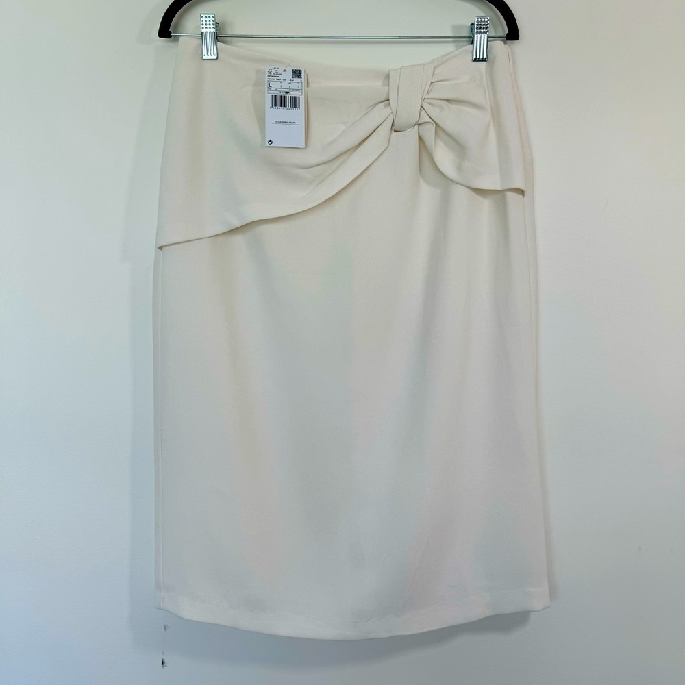 🆕 MNG | NWT Mango Cream Pencil Skirt with Twist Detail